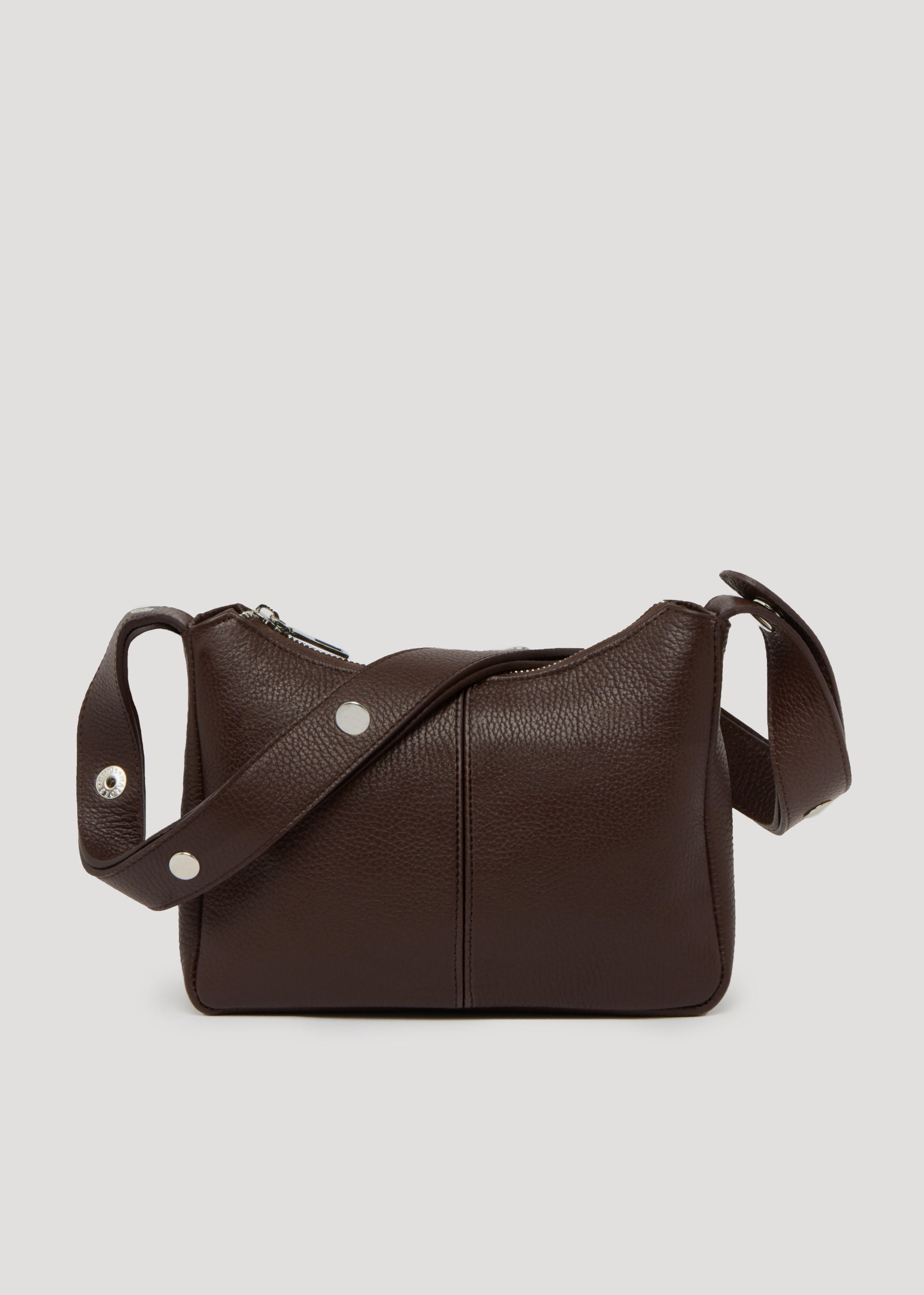 Tika Small Bag in Grained Leather - Brown